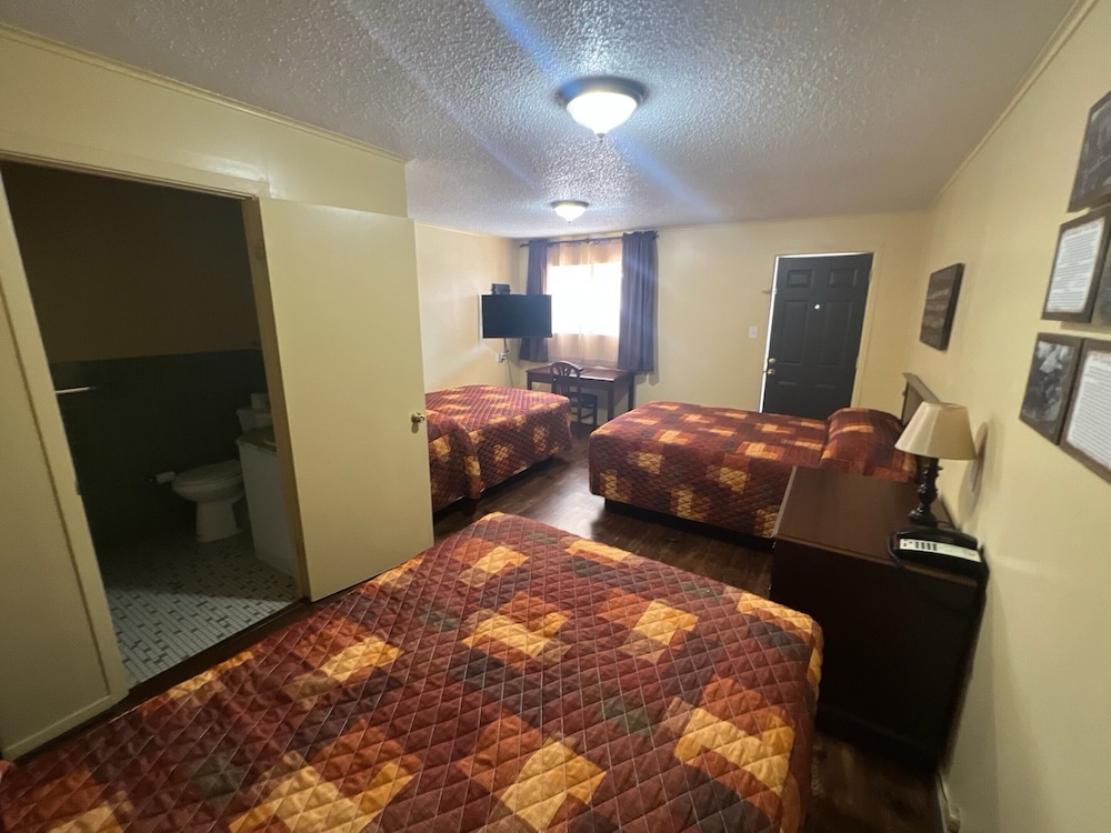 Yellow Diamond Inn - photo 21