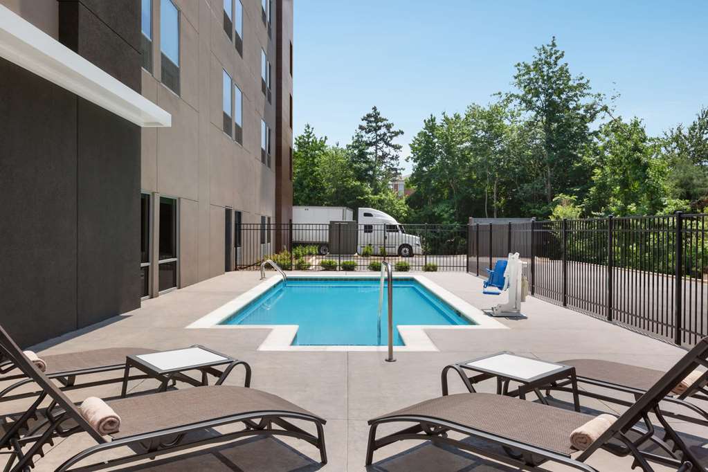 La Quinta Inn & Suites by Wyndham Rock Hill - photo 9