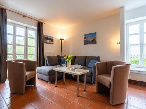 Feriendorf Rugana Klassik Appartement mit 2 Schlafzimmern und Terrasse D01 — 4-Star Luxury Hotel in Dranske, Germany