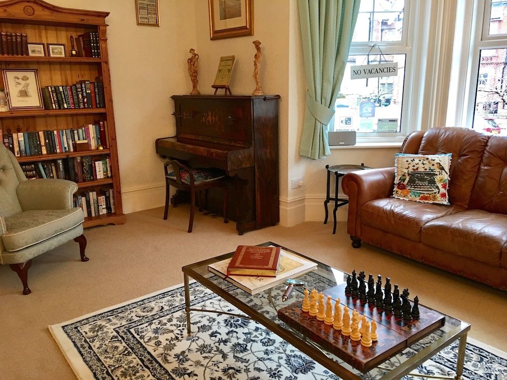 The Cherry Tree Guest House — 4-Star Luxury Hotel in Eastbourne, United Kingdom