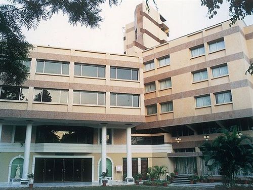 Hotel Crown Palace — hotel in Indore
