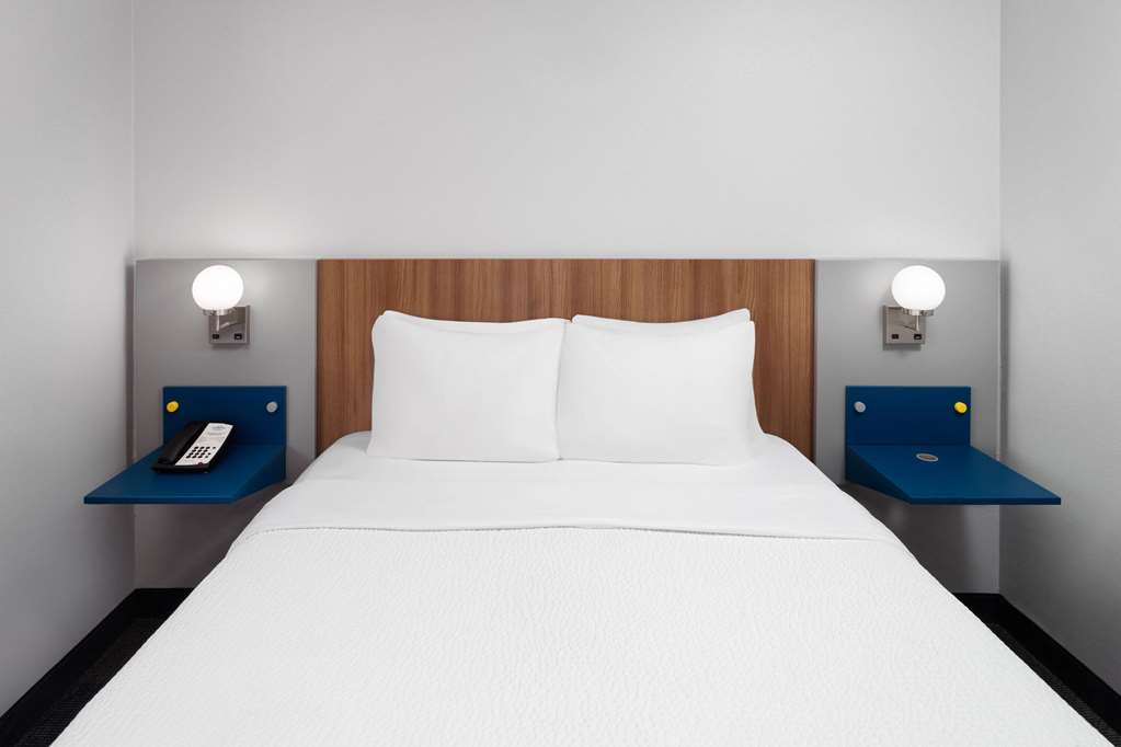 Microtel Inn by Wyndham Janesville - photo 13