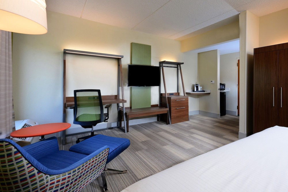 Holiday Inn Express & Suites Raleigh Durham Airport at RTP by IHG - photo 16