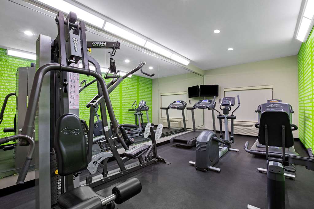 La Quinta Inn & Suites by Wyndham Pharr North McAllen - photo 10