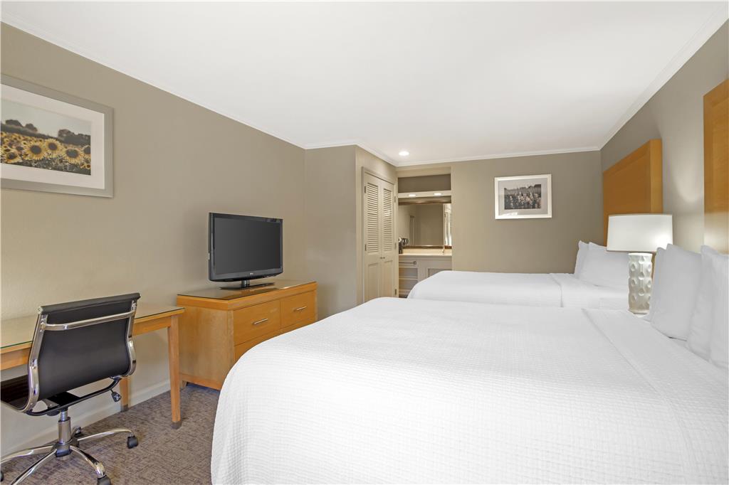 Best Western Plus Dixon Davis - photo 26