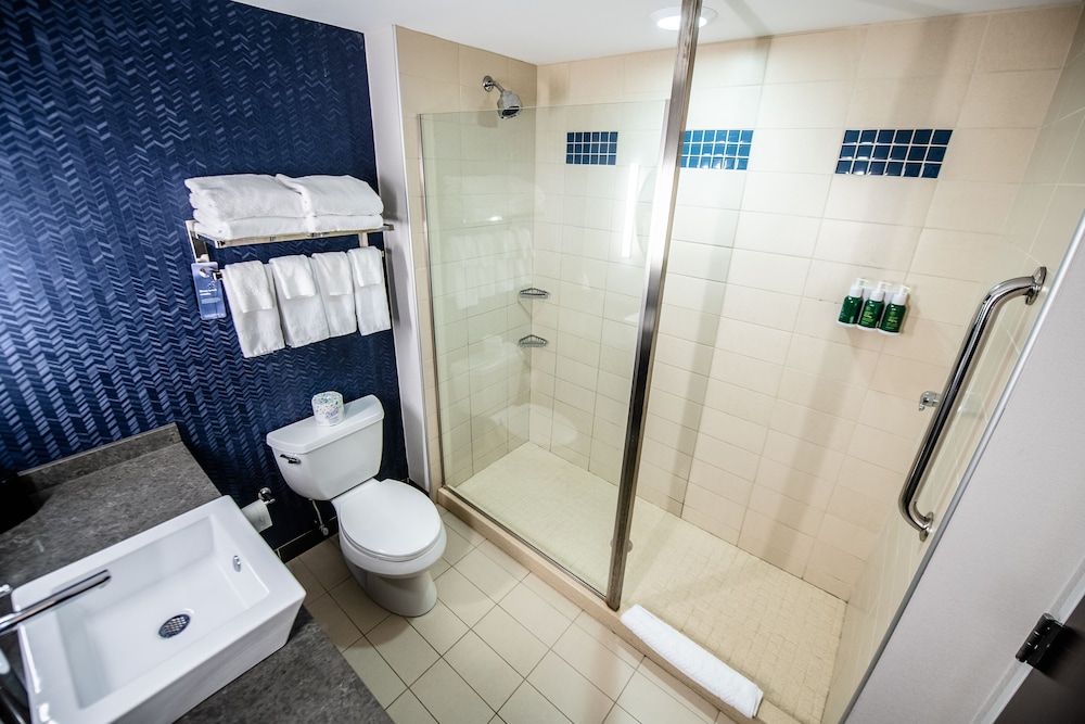 Fairfield Inn & Suites by Marriott Washington Casino Area - photo 35