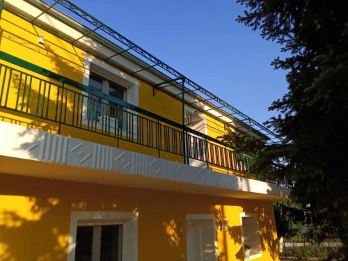 Yellow House — Eleftheroupolis — photo 2