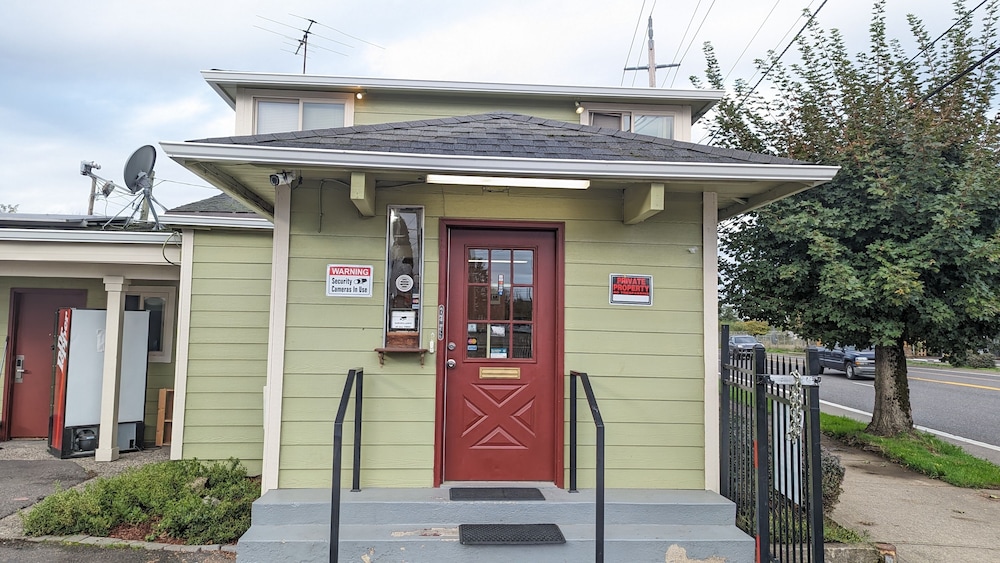 Portland Value Inn - photo 16