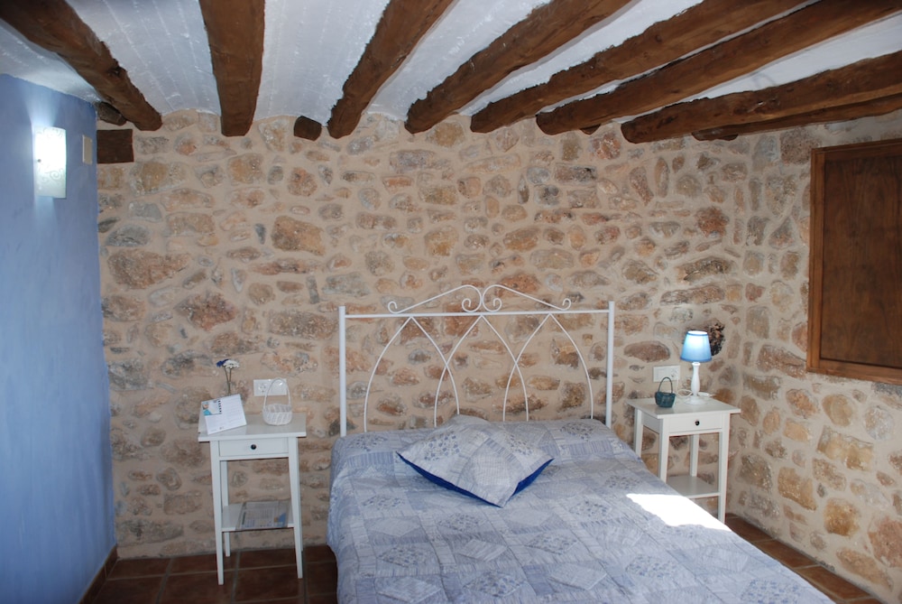 Masia de la Serra de la Cogulla — Monroyo — photo 3