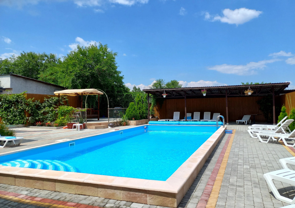 Tri Sosnyi Hotel in Feodosiya, Russia