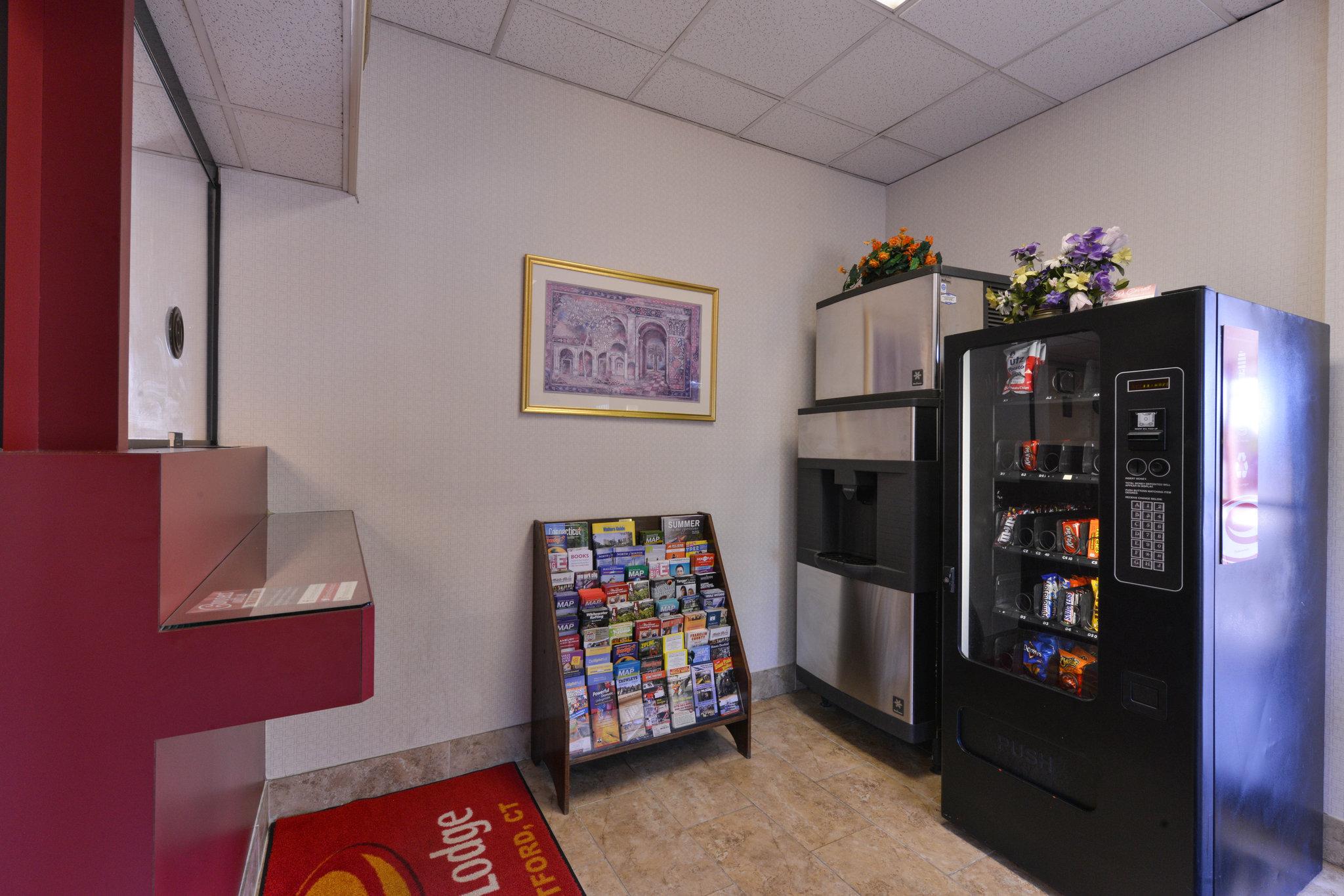 Economy Inn East Hartford CT - photo 22