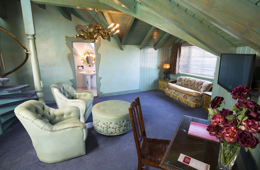 Madonna Inn - photo 139