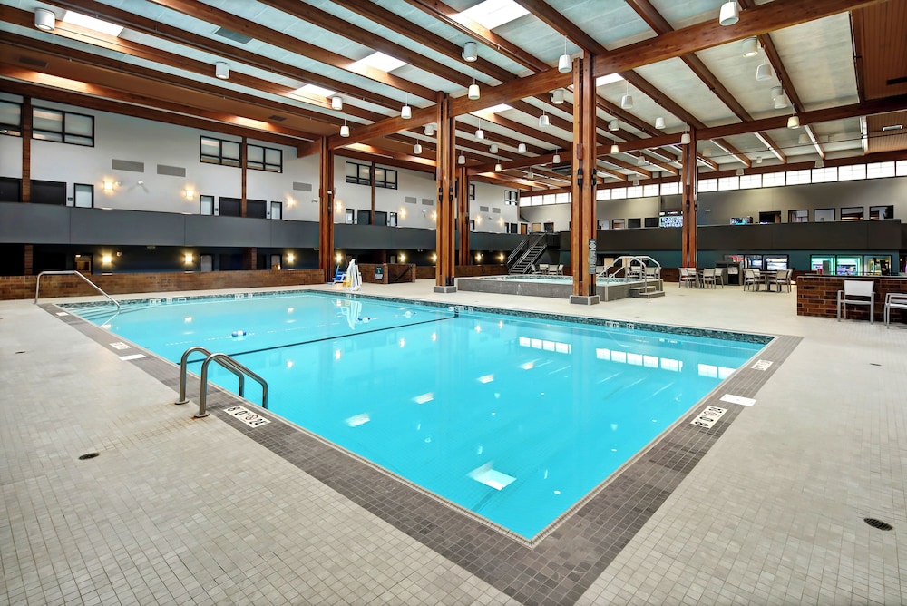 Holiday Inn & Suites St. Cloud by IHG - photo 30