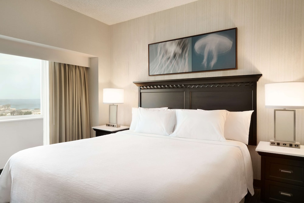 Embassy Suites by Hilton Monterey Bay Seaside - photo 17