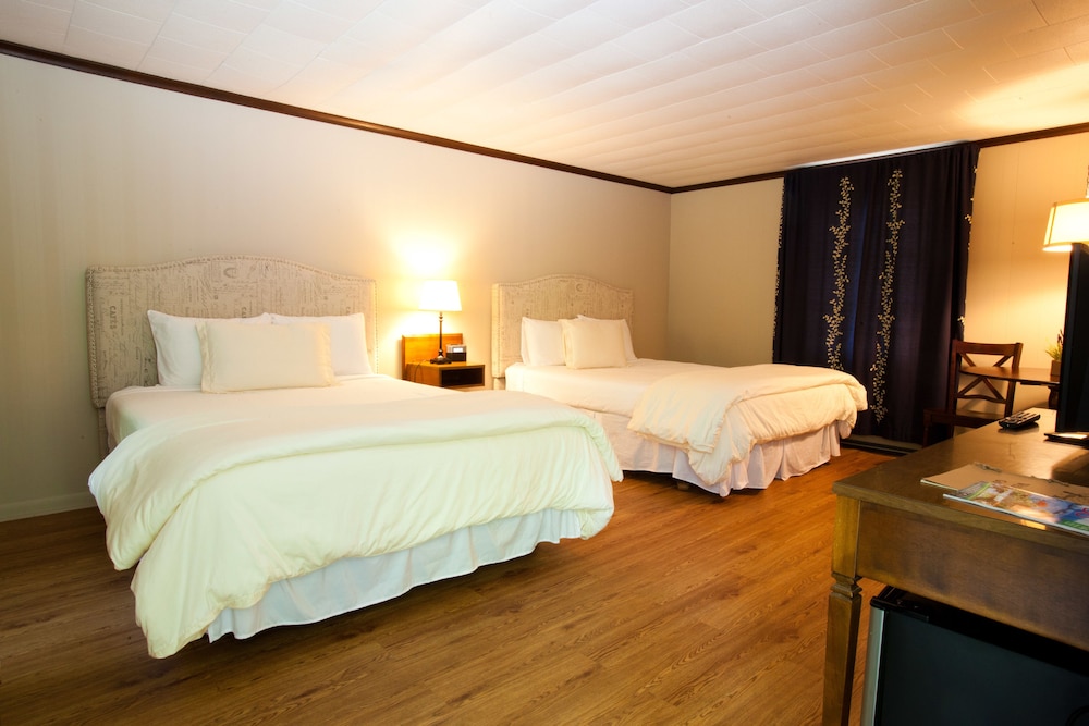 Whispering Winds Motel - photo 16