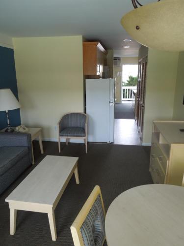 Royal Atlantic Beach Resort - photo 5