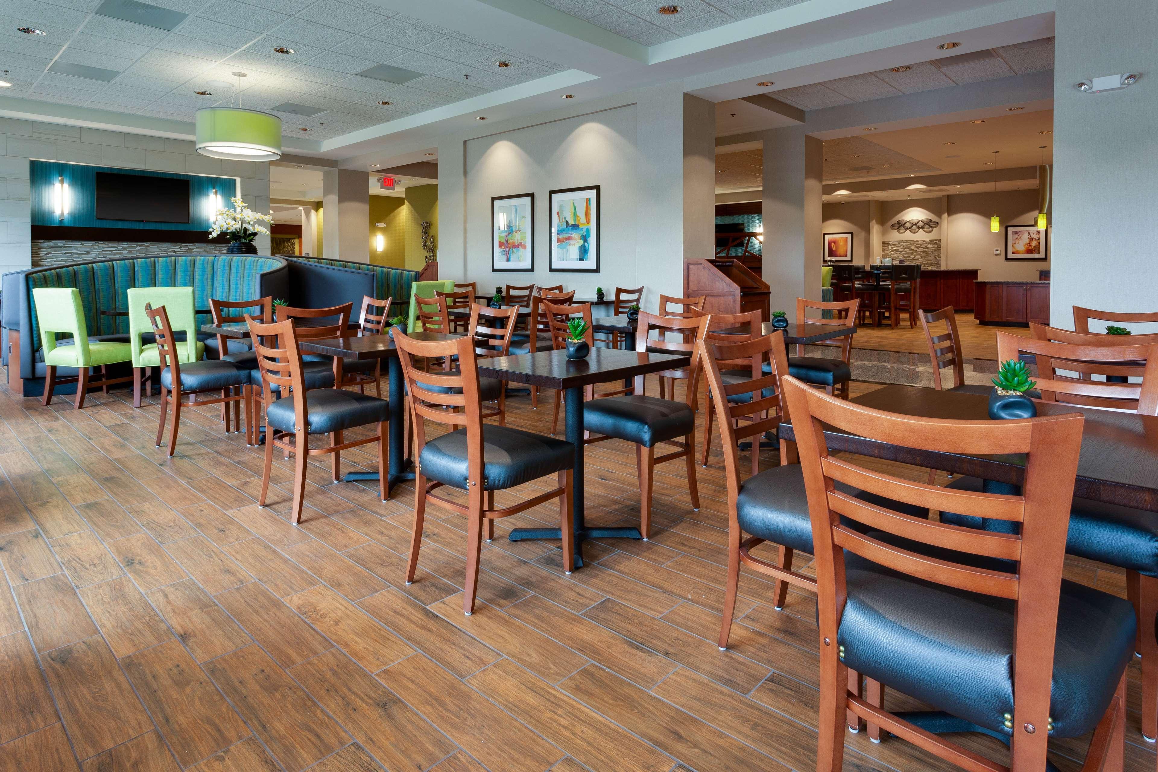 Howard Johnson Inn Columbia - photo 36
