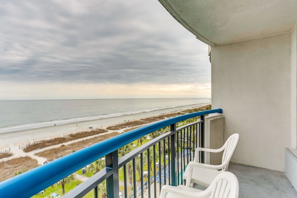 Boardwalk Resort by Hosteeva - photo 124