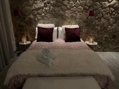 Loft mora benaocaz — 4-Star Luxury Hotel in Villaluenga Del Rosario, Spain