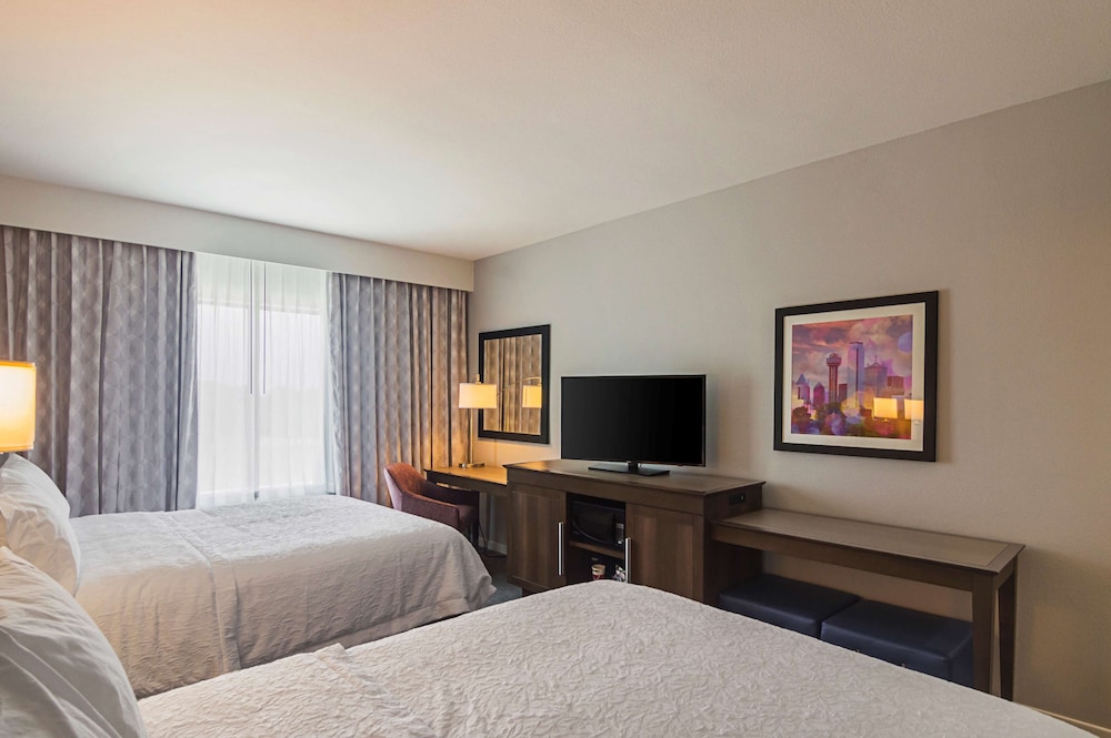 Hampton Inn & Suites Dallas Richardson - photo 11