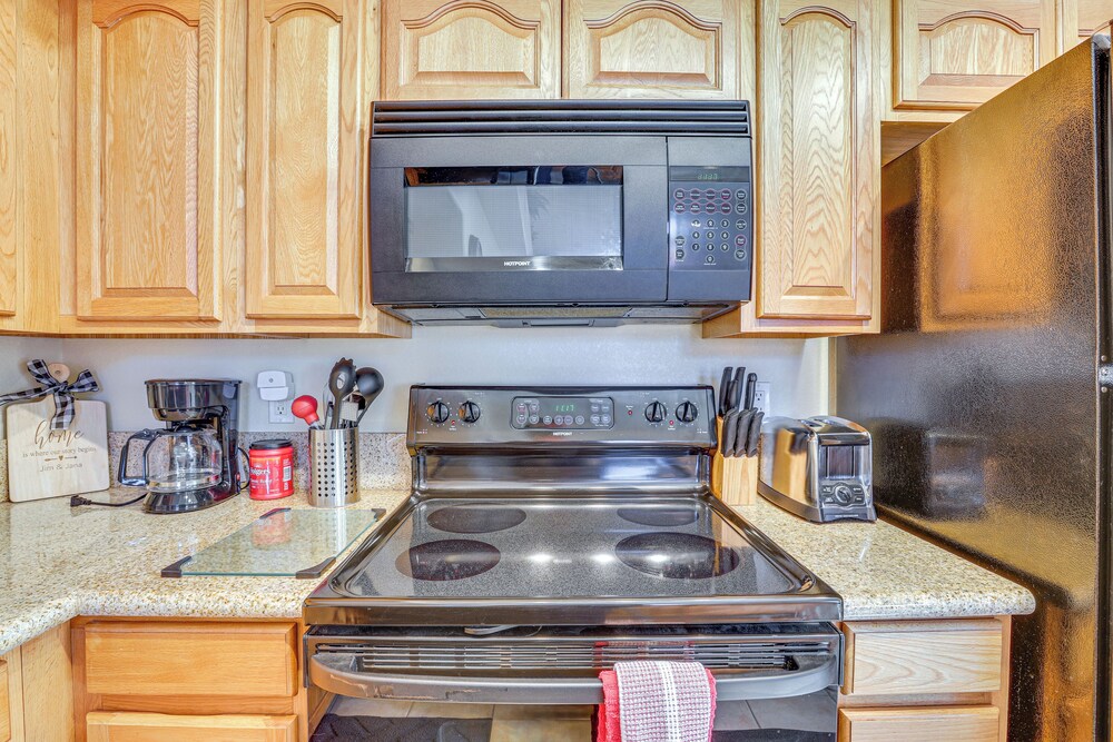 Resort Pool and Spa Access Mesquite Condo - photo 14