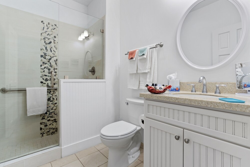 Bay Town Inn - photo 17