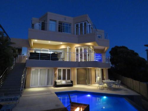 Gull on the Bay Boutique Guest House — 5-Star Luxury Hotel in Cape Town, South Africa