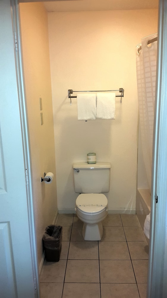 Mountain Valley Inn Dillard - photo 24
