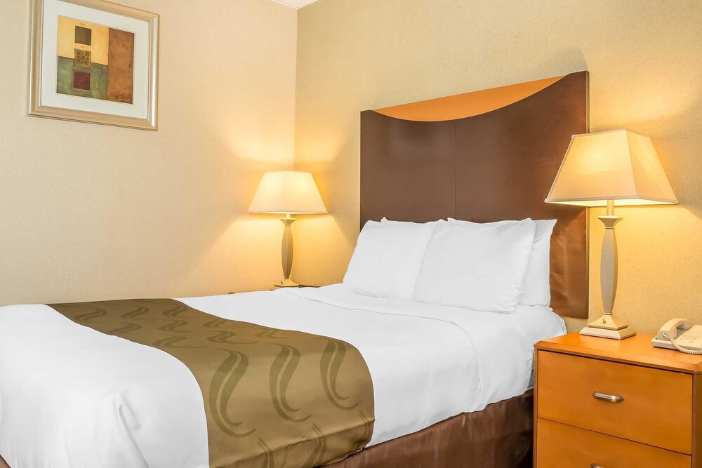 Quality Inn Spring Valley Nanuet - photo 11