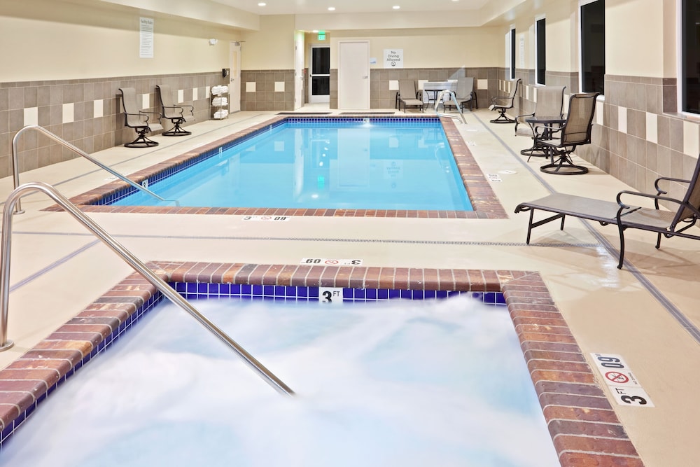 Holiday Inn Express Chehalis Centralia by IHG - photo 16
