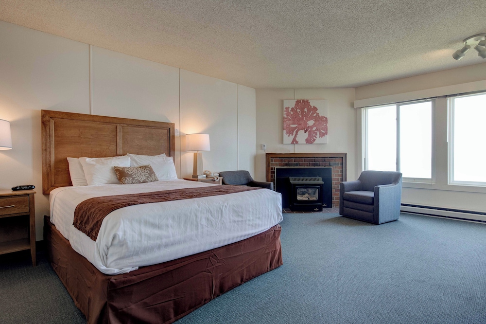 Ester Lee Oceanview Inn - photo 13