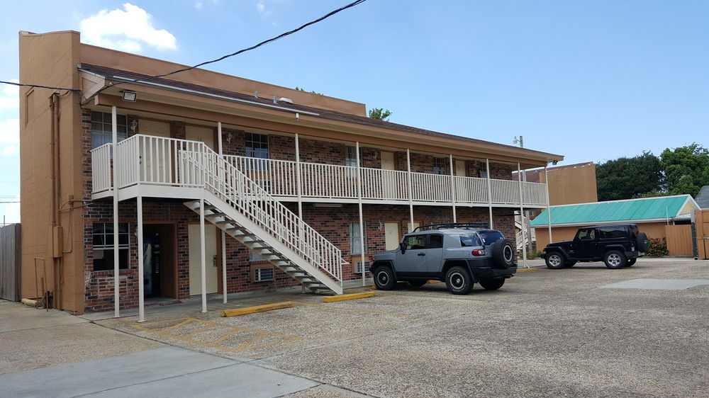 Jefferson Inn and Suites - photo 26