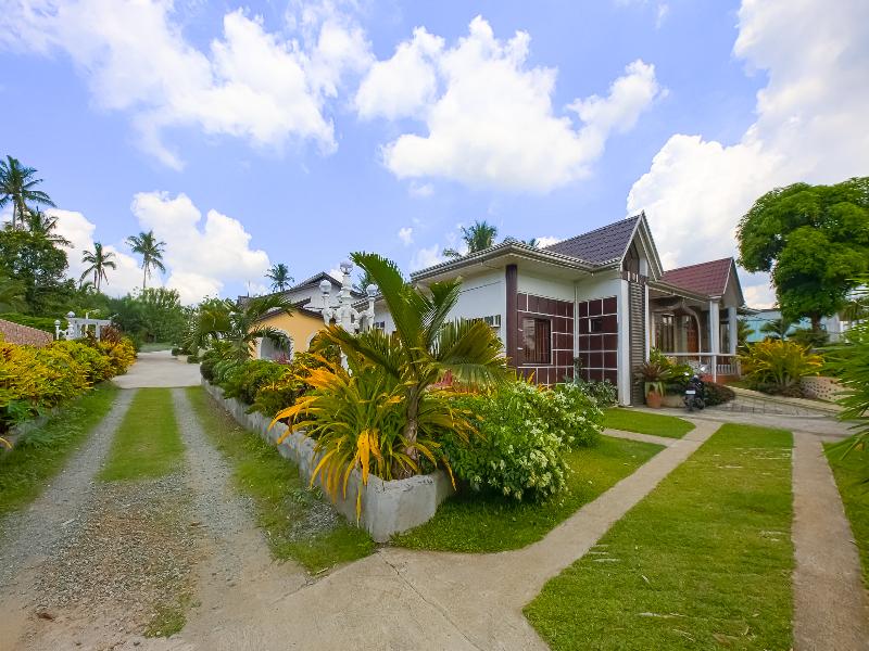 Oyo 784 Crisol Garden Cafe And Resort — Luzon