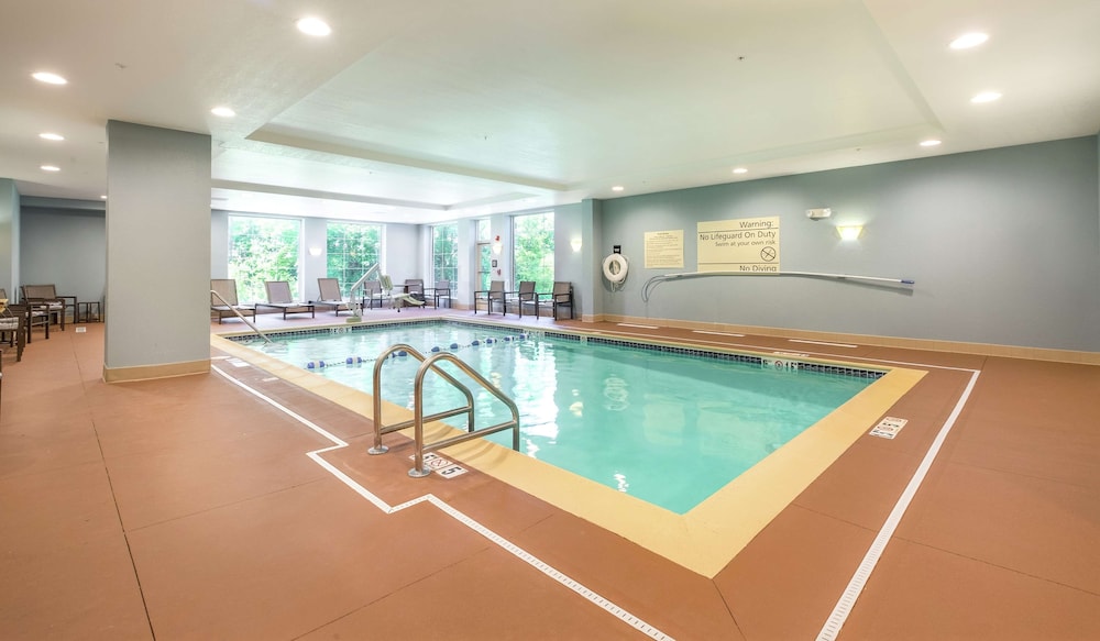 Hampton Inn Waterville - photo 35
