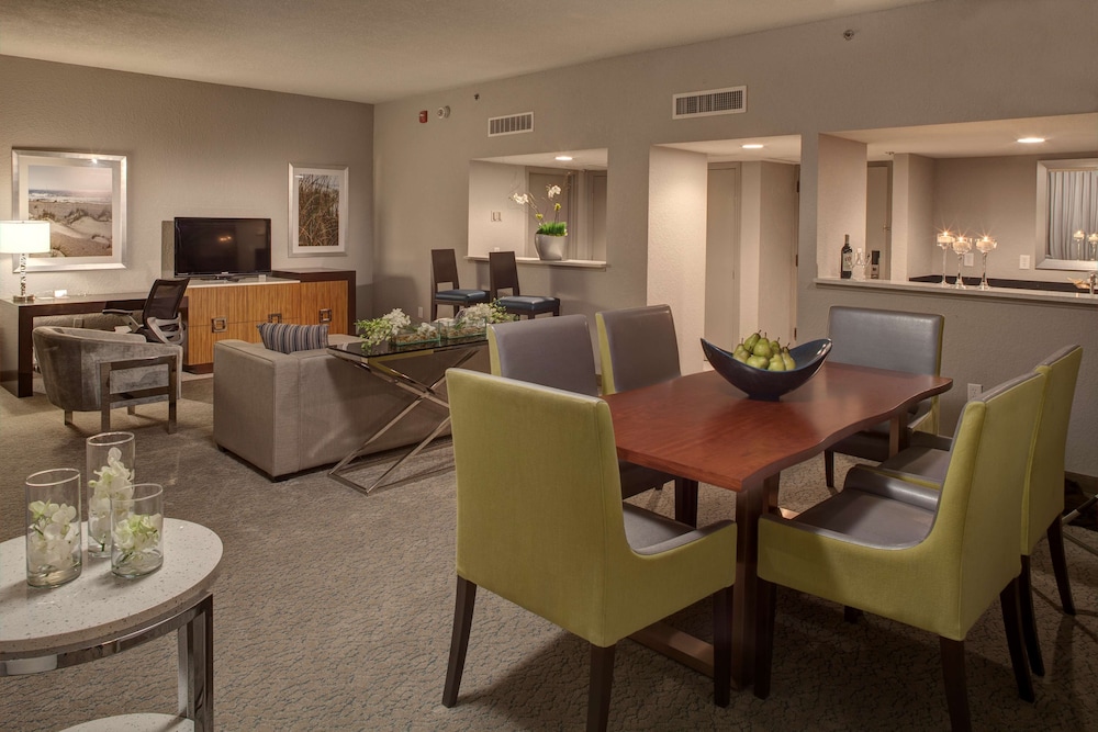 DoubleTree by Hilton Hotel Jacksonville Airport - photo 23