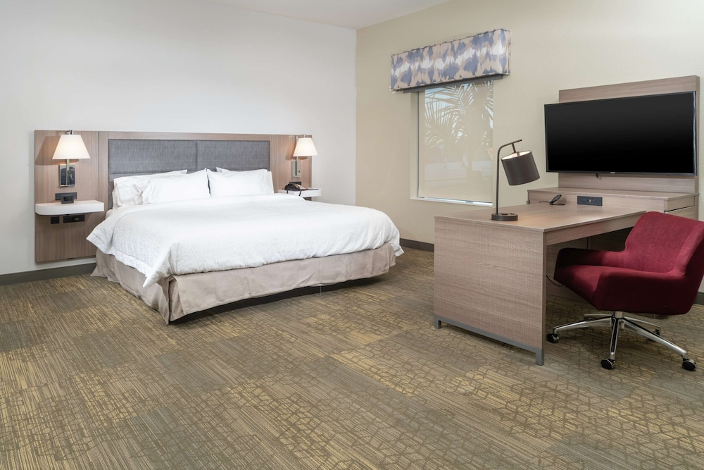 Hampton Inn & Suites Santa Maria - photo 7