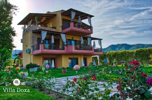 Villa Doxa — 4-Star Luxury Hotel in Sarti, Greece