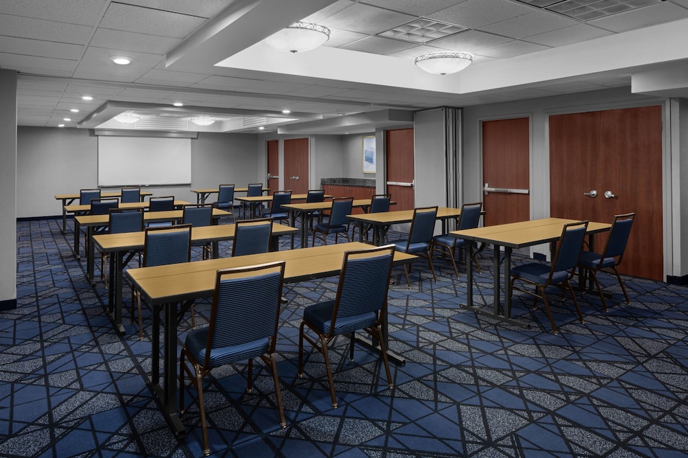 Courtyard by Marriott San Diego Rancho Bernardo - photo 32