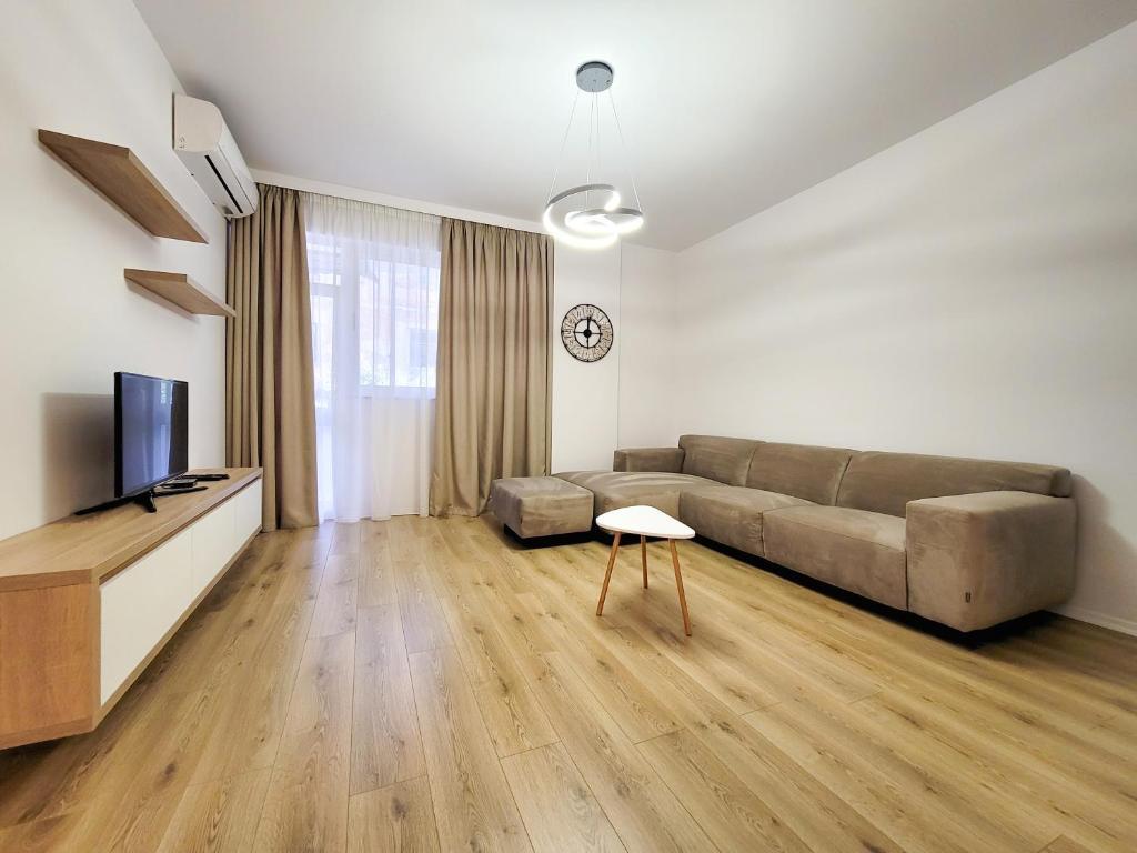 We Love Tirana Blloku Central 2Br Apartment — 4-Star Luxury Hotel in Tirana, Albania