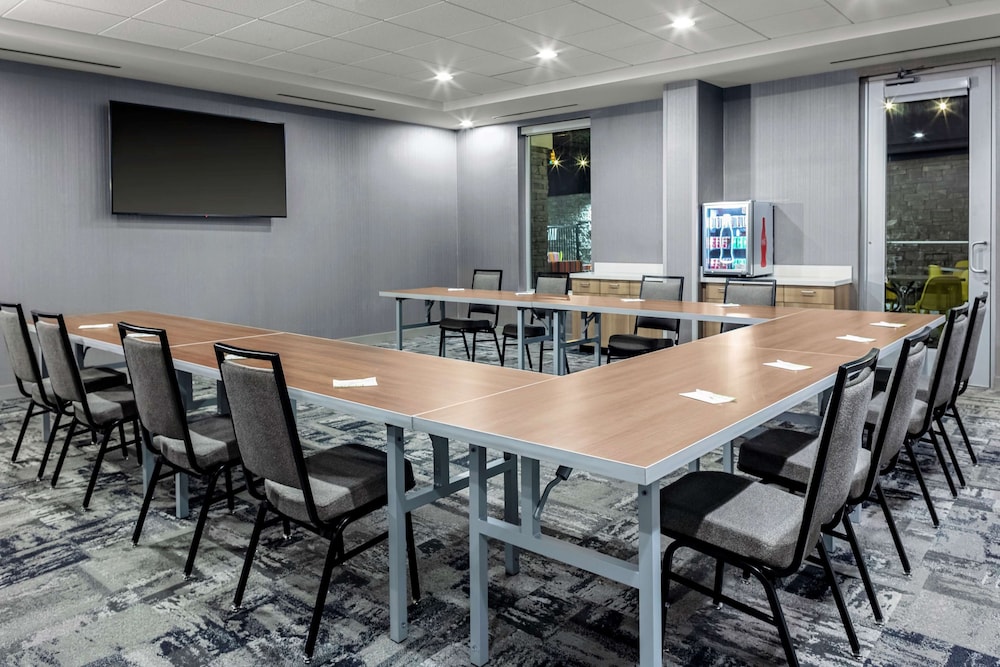 Home2 Suites by Hilton Salisbury - photo 19