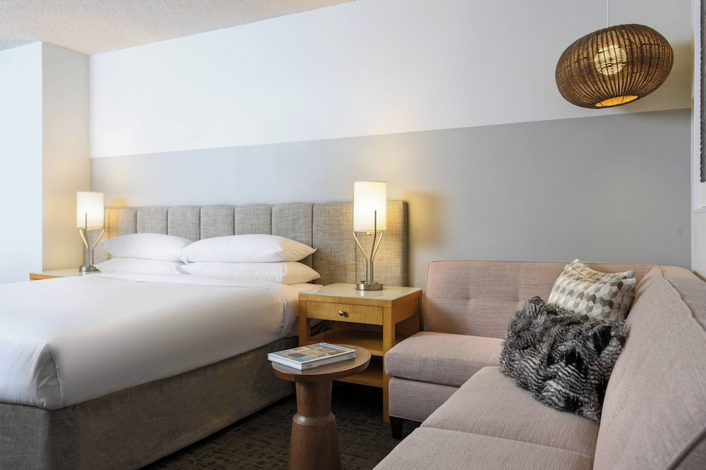 Renaissance Palm Springs Hotel - photo 10