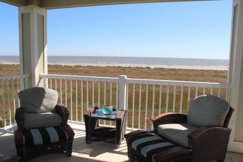 Pharoah’s Palace at Pointe West Resort in Galveston, United States