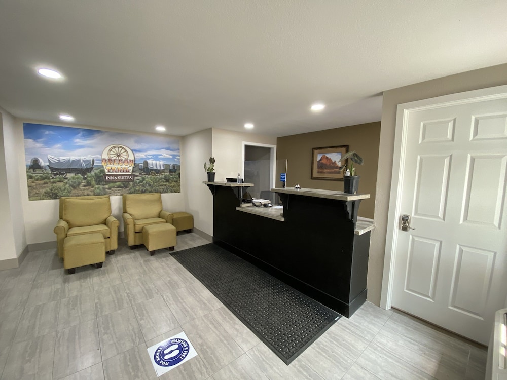 Oregon Trail Inn and Suites - photo 2