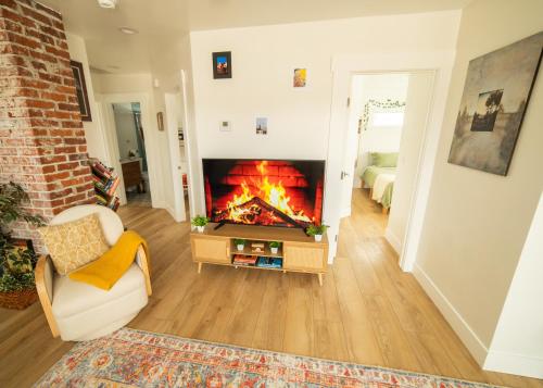 Reno's Biggest Little House Cozy Home Theatre