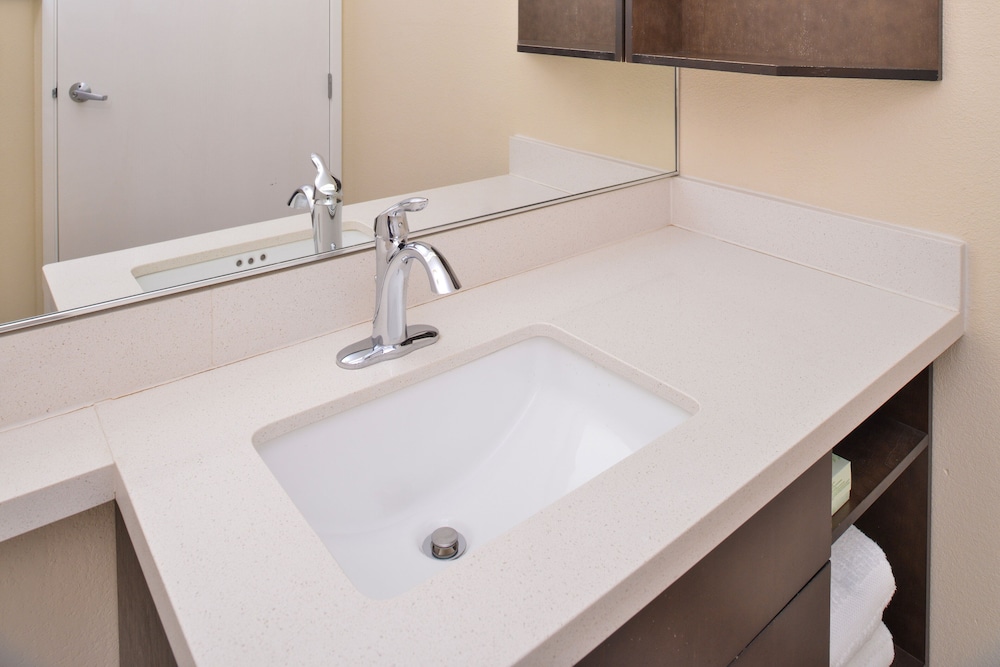 Candlewood Suites Austin Round Rock by IHG - photo 31