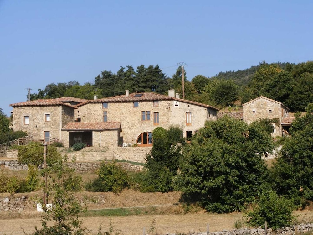 Couette et Tartine - carbon neutral hotel in Vienne