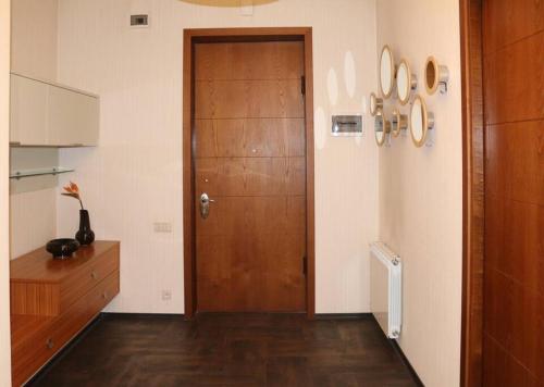 Tsiklauri Luxurious Apartment in the City Centre