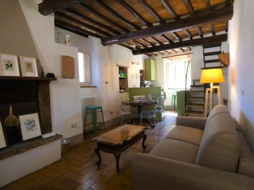 Scappo in Umbria L'affaccio — 4-Star Luxury Hotel in Amelia, Italy