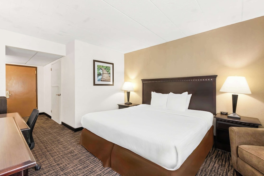 Best Western Hazlet Inn - photo 14