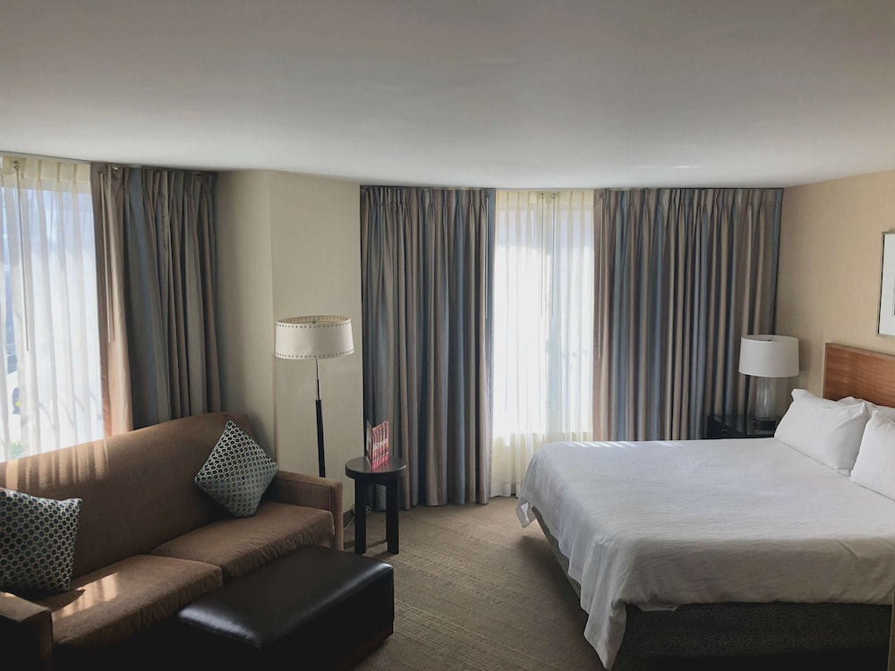 Hilton Garden Inn Baltimore Inner Harbor - photo 13